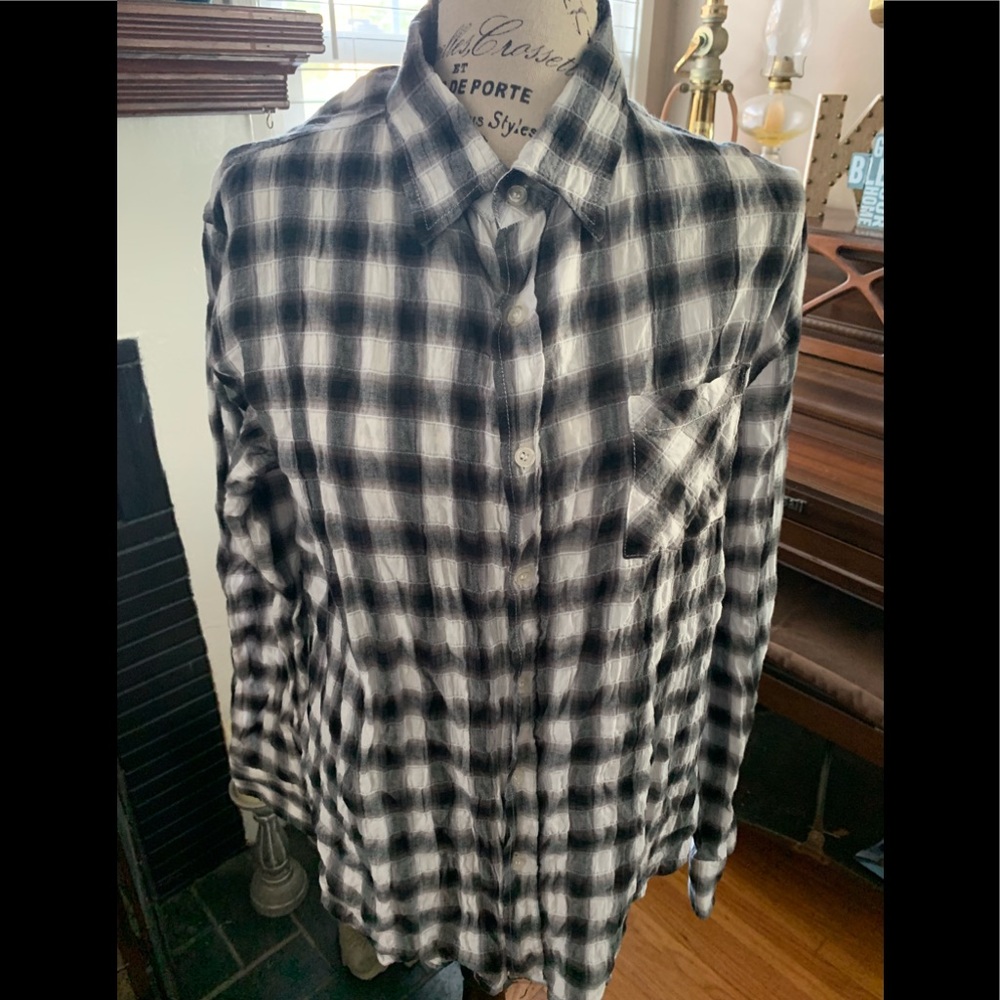 XL men’s button down shirt plaid